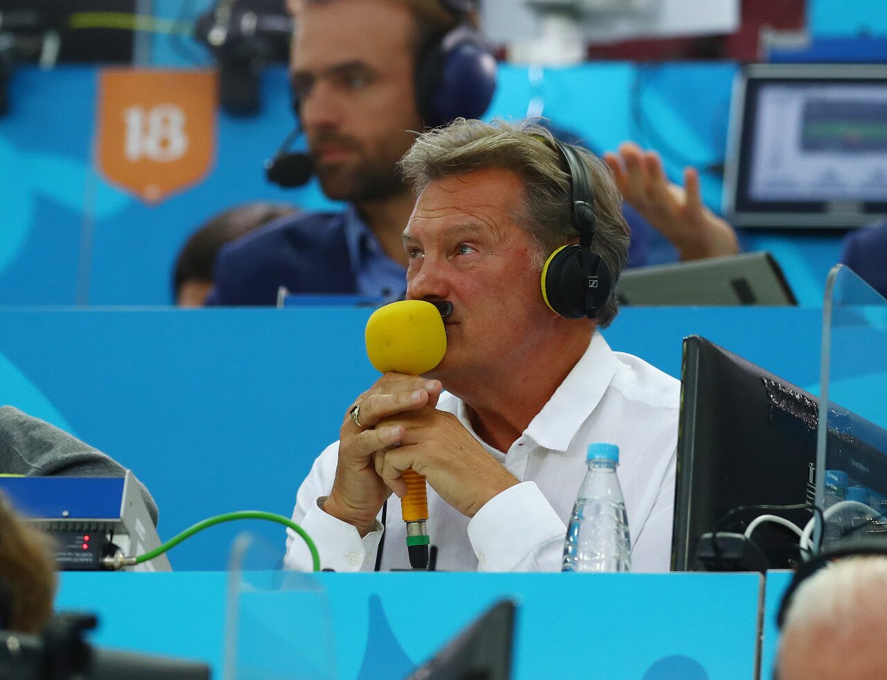 莱比锡红牛横扫国际米兰，卡瓦哈尔高光表现