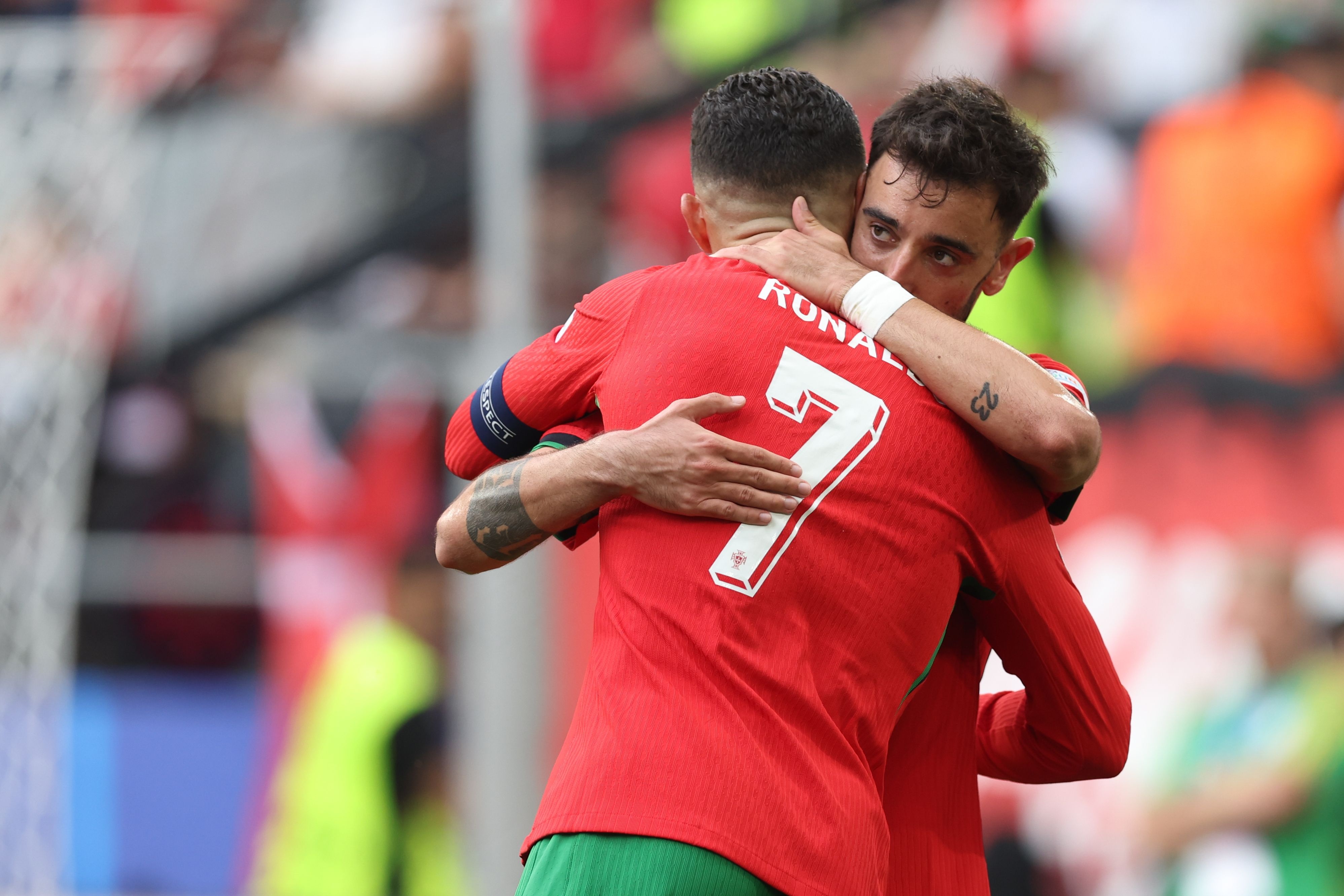 法国队鏖战葡萄牙队,许昕带队取胜 法国队鏖战葡萄牙队,许昕带队取胜