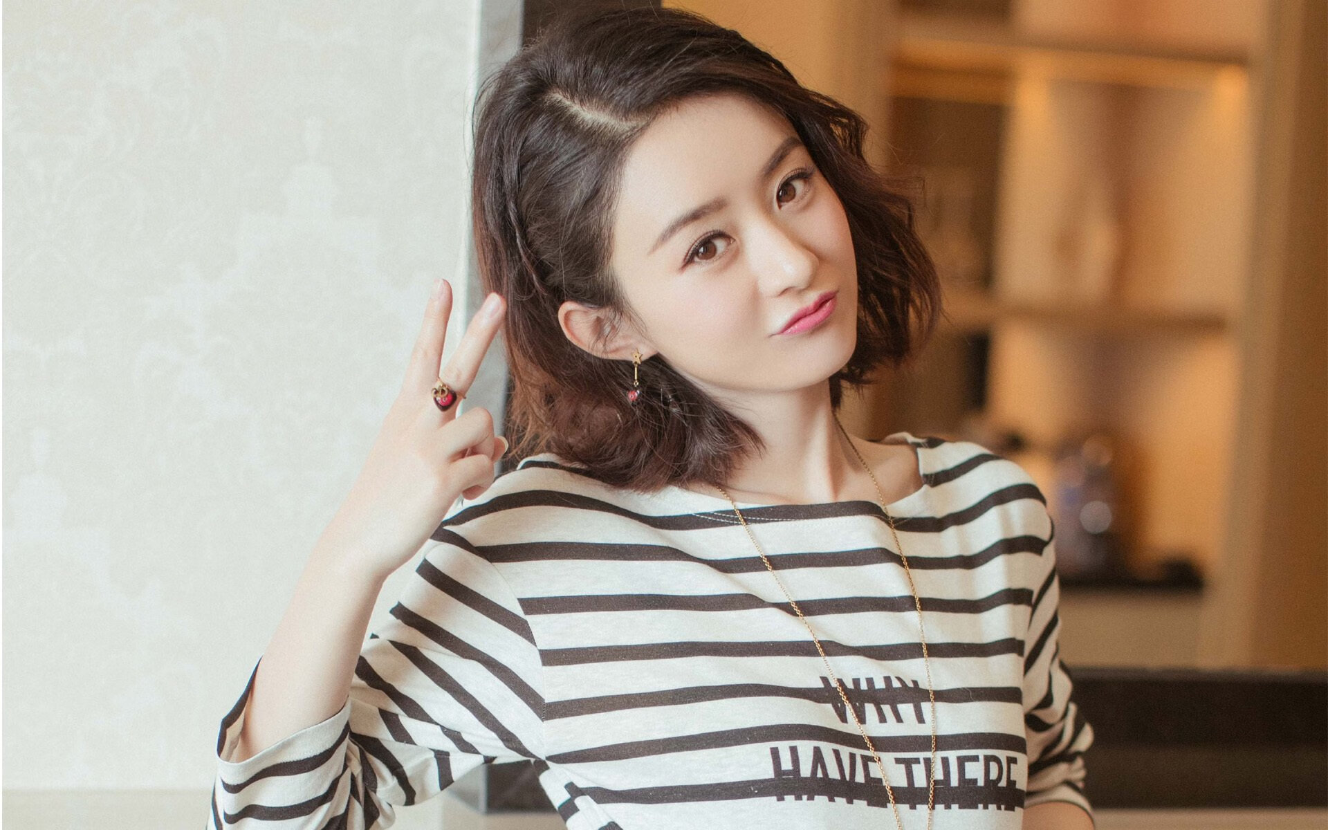 破界之夜，从绿茵场到篮球馆的双重统治