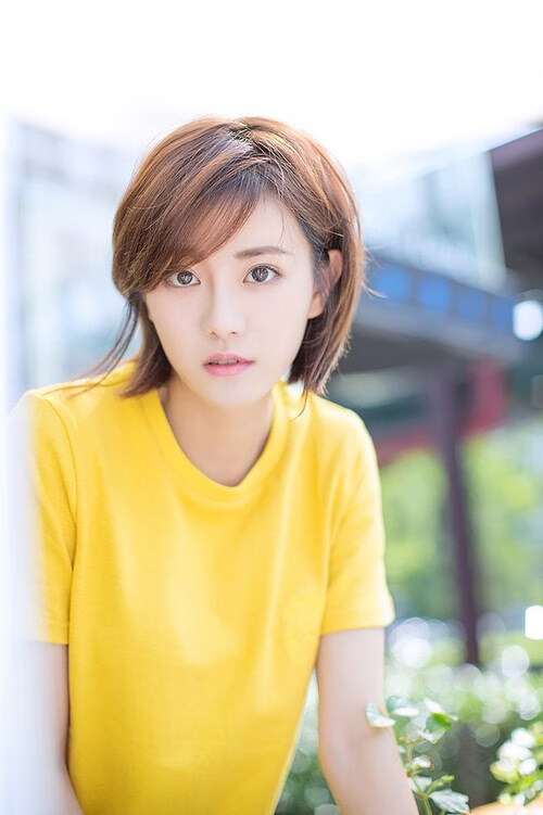 绝对核心！布克惊艳四座独砍30+深圳队第三节一波流提前终结黄蜂悬念