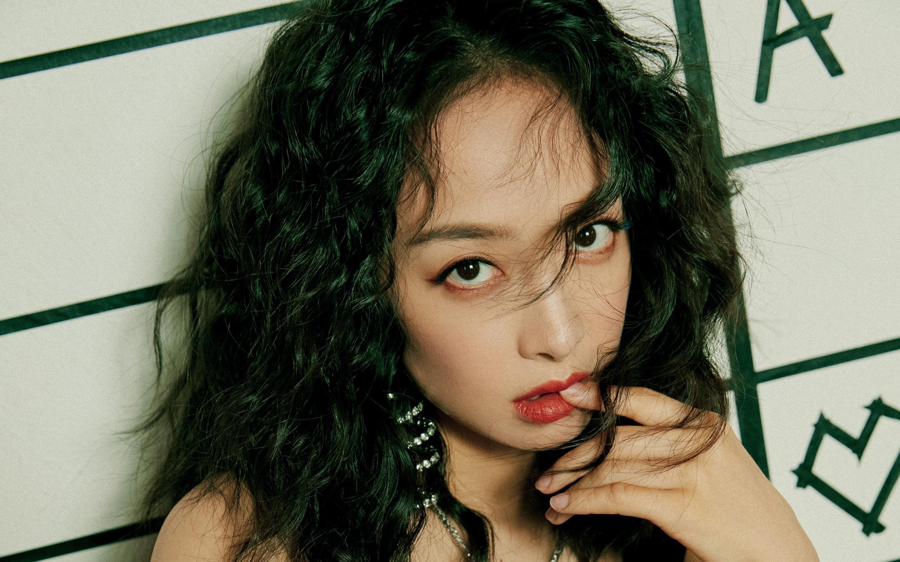 赛场上的极速狂飙，爱德华兹用F1引擎般的表现率领灰熊力克奇才