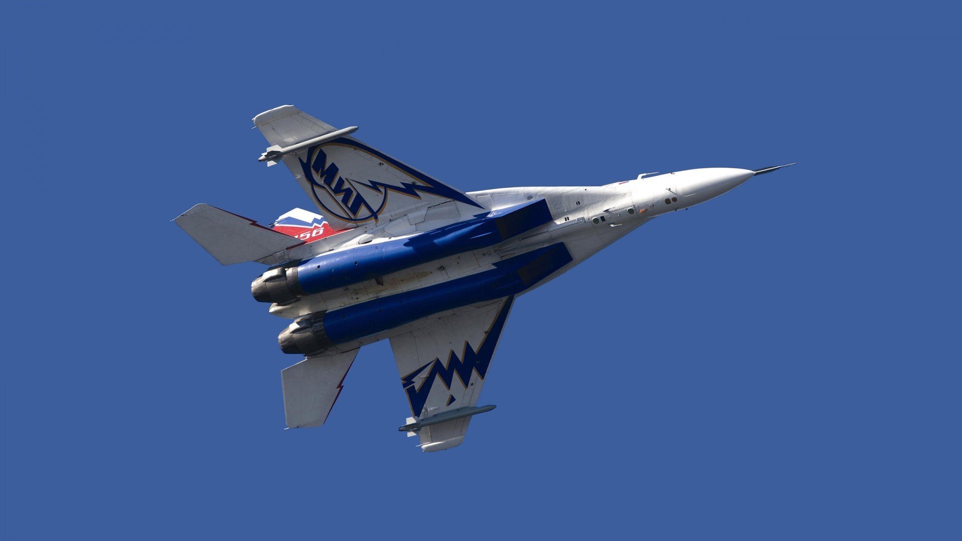 引擎轰鸣与地板震颤，骑士如何掌控山西赛道的F1式启示